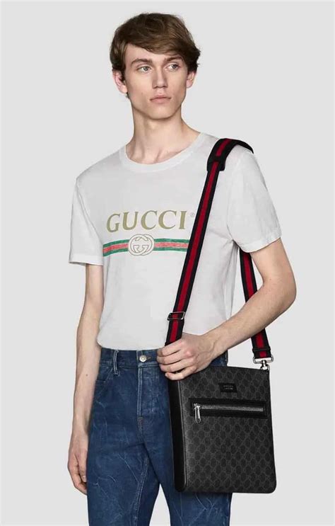 borsello uomo gucci modello|Scopri la nuova collezione di borse Gucci uomo su FARFETCH.